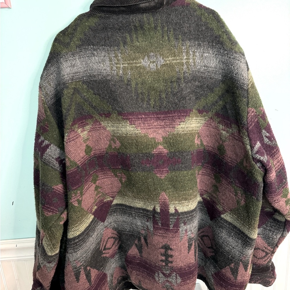Beautiful Western Aztec Cold Water Creek size 2X. So comfy!!
